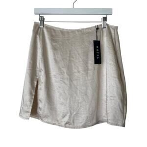 Motel Satin Mini Skirt With Slit Shenka Skirt Size Medium in Cream